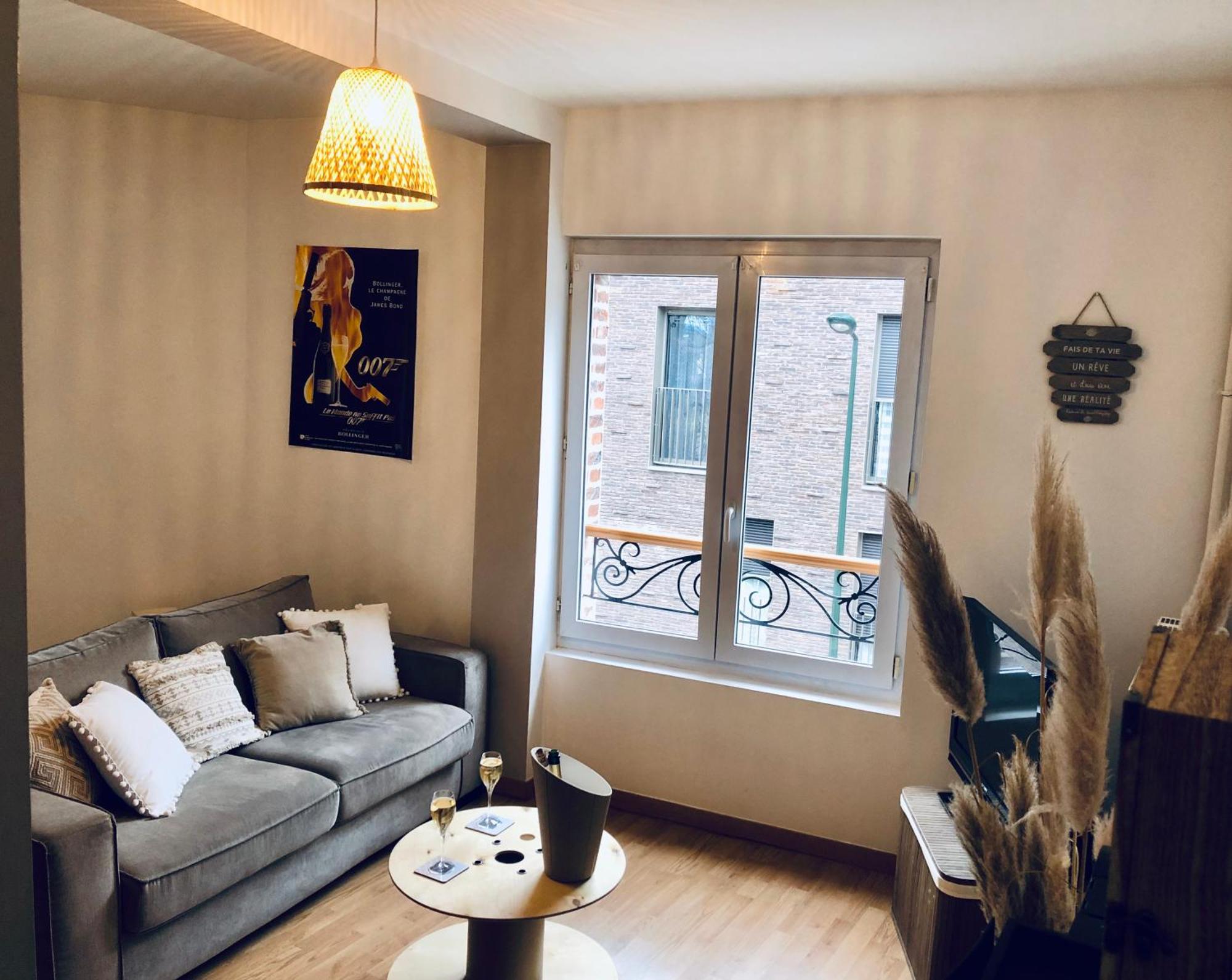 Logement Centre Ville D'Epernay Avec Parking Prive Exteriér fotografie